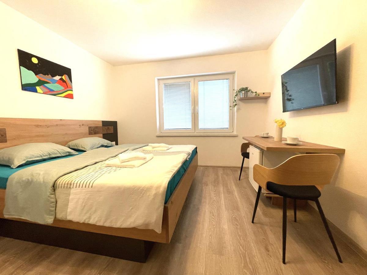 Apartments And Rooms Pri Baslju Cerkno Zewnętrze zdjęcie